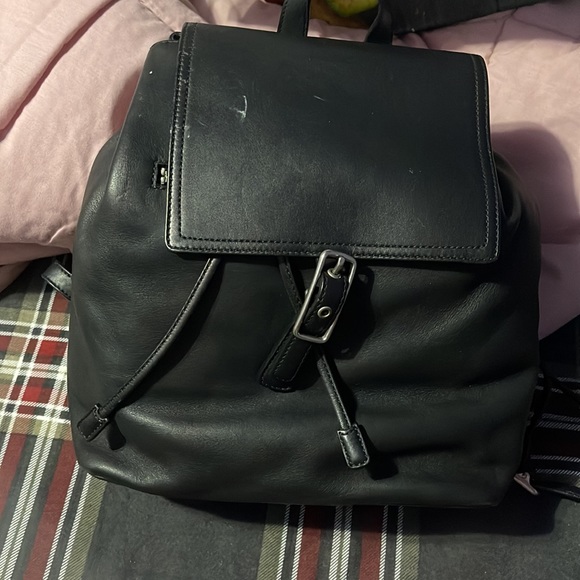 Authentic soft leather Coach back pack used a twice but still in good condition - Picture 2 of 11